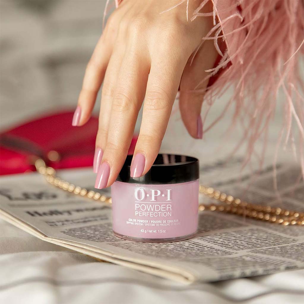 Learn How to Get an Excellent Dip Powder Manicure Using OPI Powder Perfection